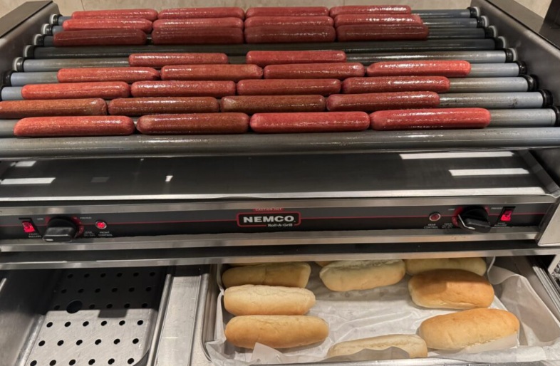 Sagan Bisita Loungeのホットドッグマシン