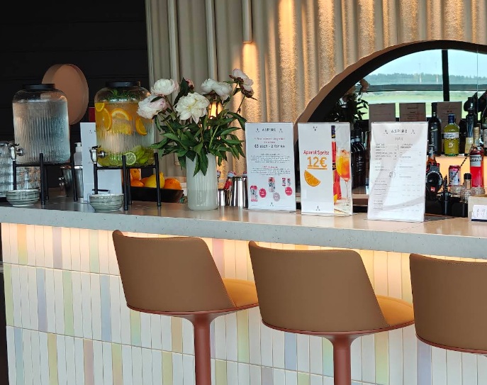 ヘルシンキ Aspire Lounge インテリア