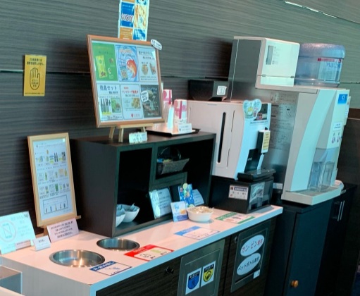 エンジェルラウンジのドリンクコーナー